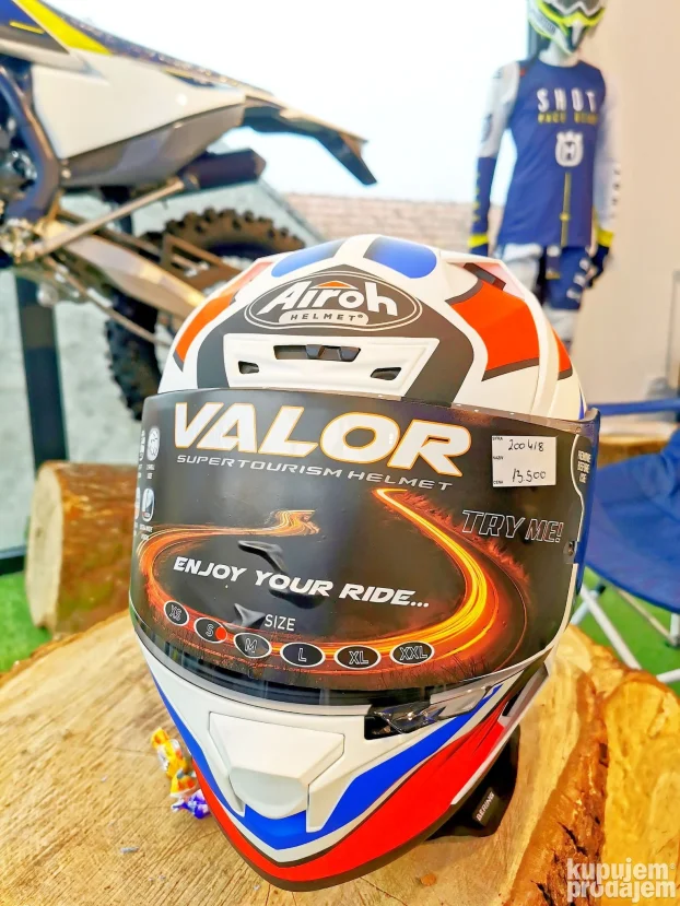 Airoh Valor - replica zanetti - ITALIJA - KupujemProdajem