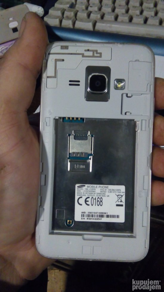 mobilni telefon samsung galaxy j1 sm-j120fn-neispravan