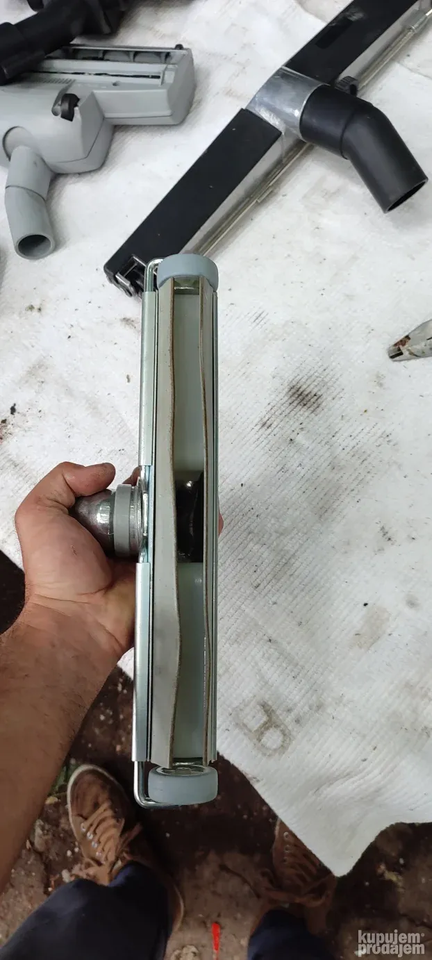 siroka papuca profi metalna od usisivaca profesionalnog