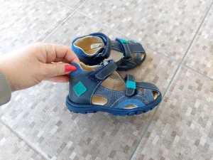 Kozne anatomske sandale za decaka broj 25