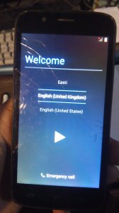 mobilni telefon prestigio psp5504duo-neispravan