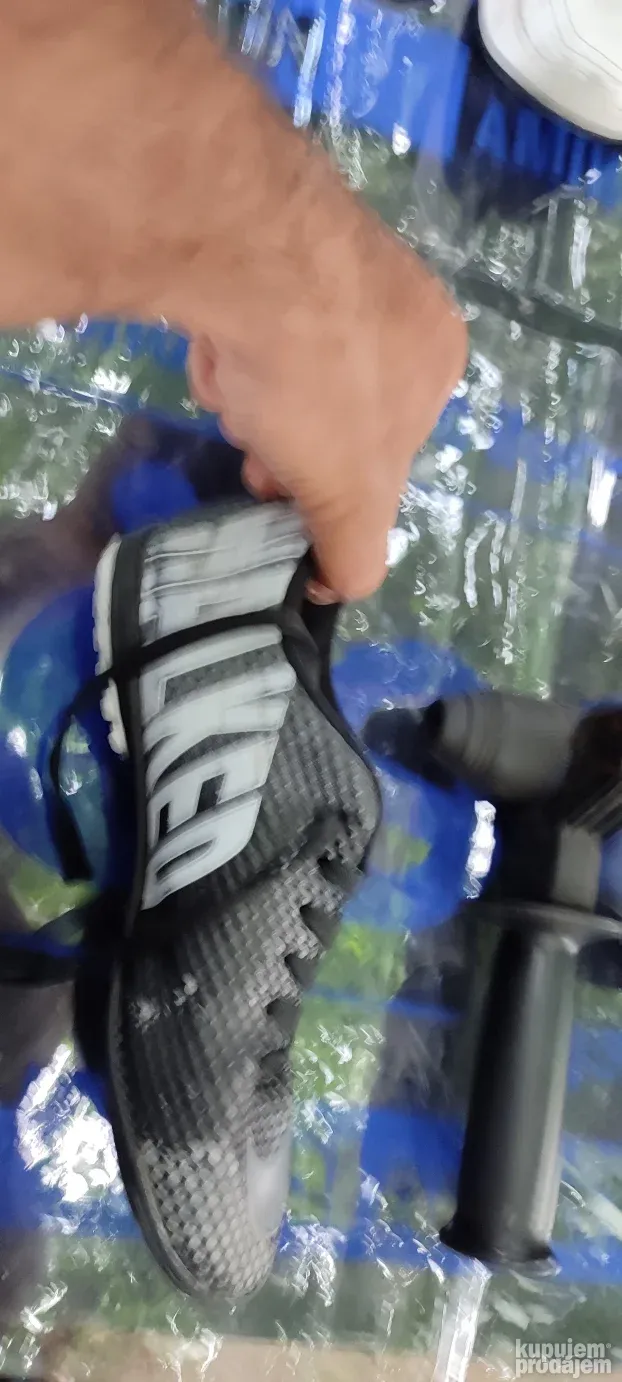 patike nike walked br.39 za fudbal i trcanje