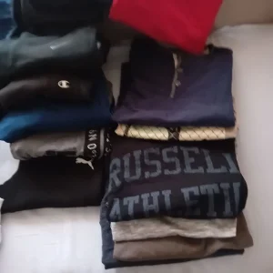 Muska  kvalitetna garderoba S,M vel