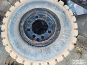 Točkovi gume za viljuškar