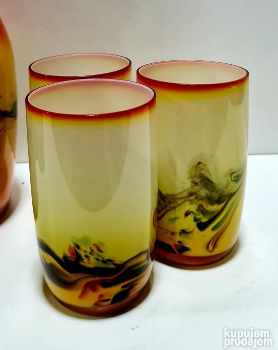 Vrhunski stari orijentalni servis - bojeno opalin staklo