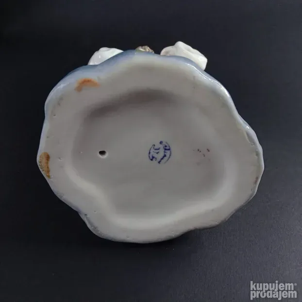 Stara velika porcelanska figura