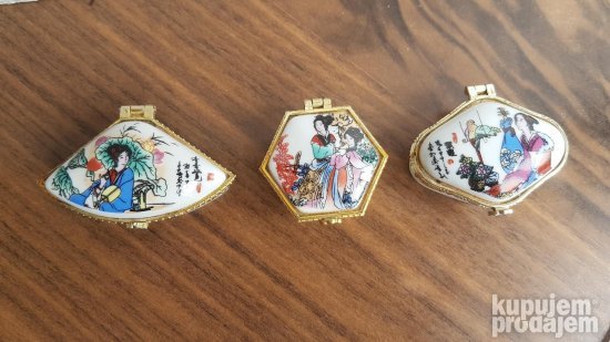 Porcelanska ukrasna kutija - br.10