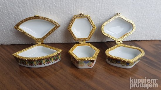 Porcelanska ukrasna kutija - br.10