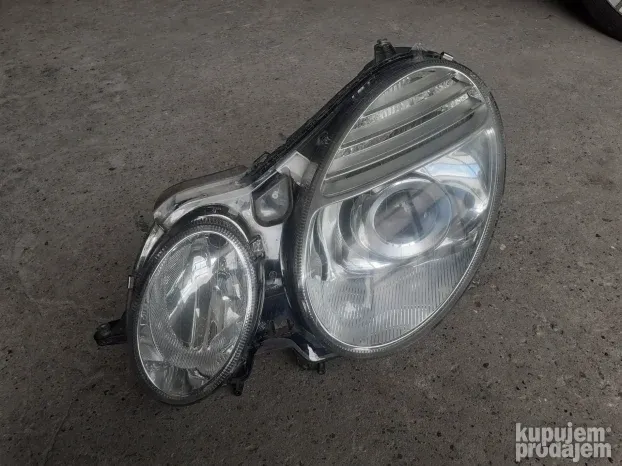 Mercedes W 211 levi xsenon far