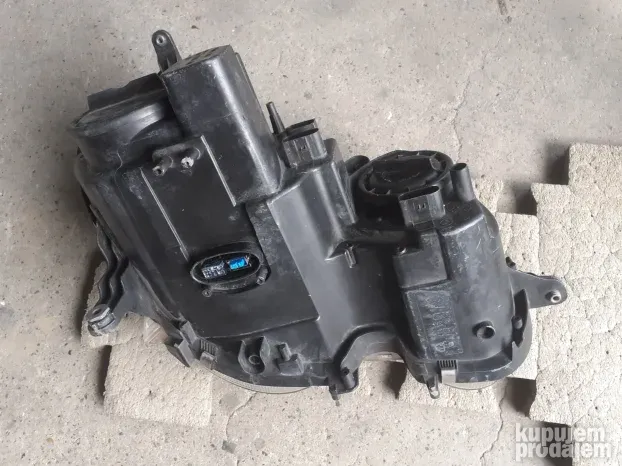 Mercedes W 211 levi xsenon far