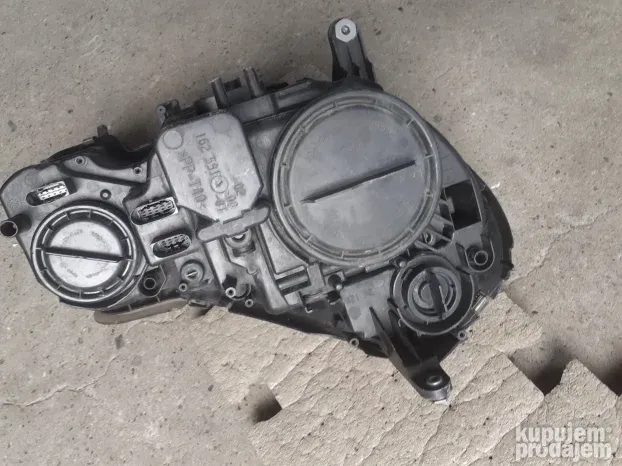 Mercedes W 211 levi xsenon far