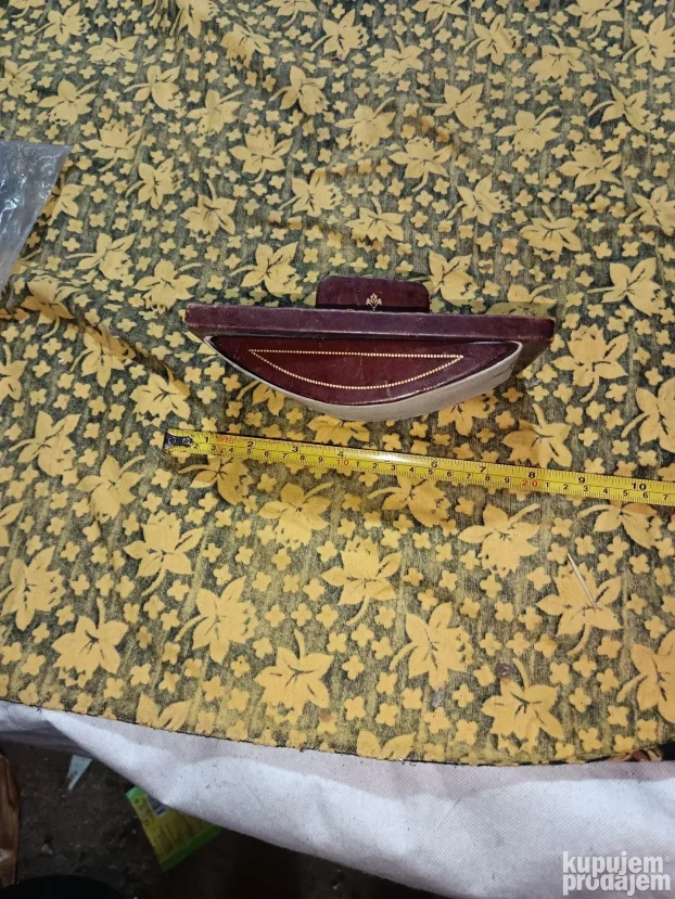 Za lepljenje markica