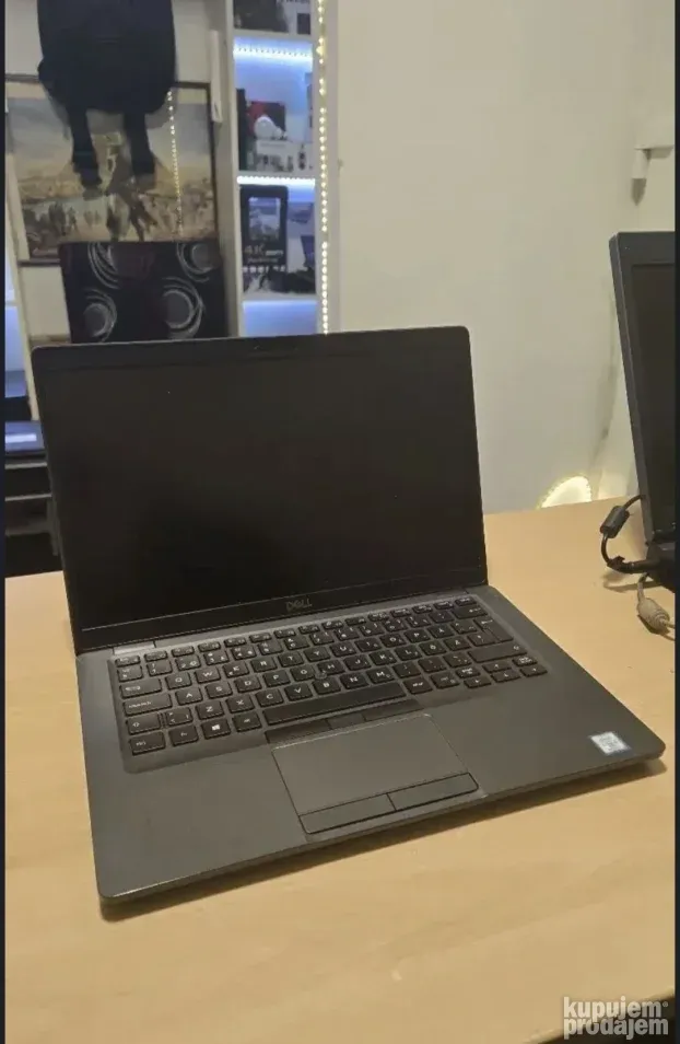Dell 5400/i5 8365/8gb/256gb/14inch FHD/TOP Ponuda