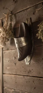 Zidni drzac za cetku u obliku opanka iz 60tih Nemacki