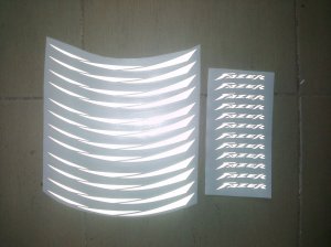 Reflektujuce trakice za felne sa natpisom FAZER