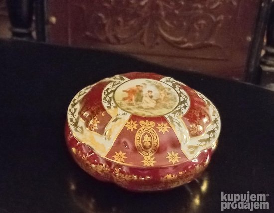 Stara Prelepa satula Oscar Schlegelmilch, kao Nova