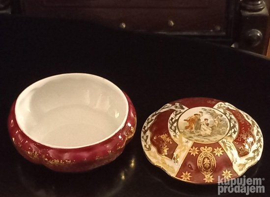 Stara Prelepa satula Oscar Schlegelmilch, kao Nova