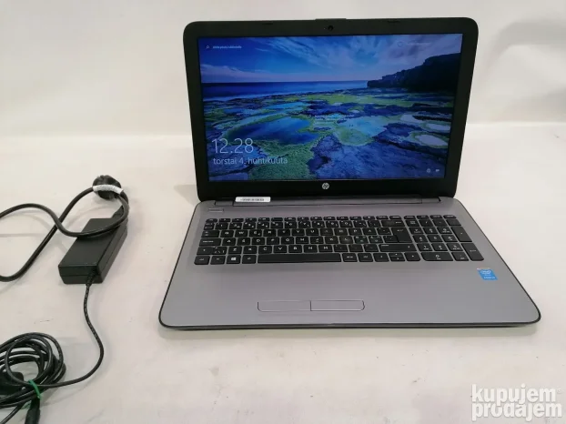 HP Pavilion 15/ i3-5005u/ 6GB DDR3/ 128GB SSD/ 15.6" FullHD