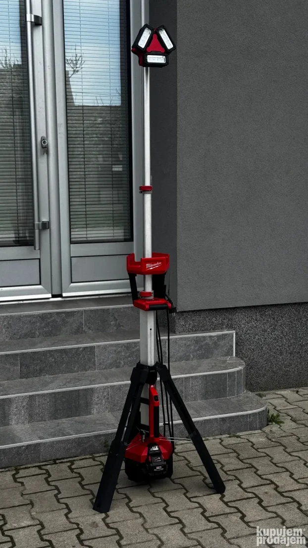 Milwaukee M18 AKU LED prenosni reflektor + baterija 6.0Ah