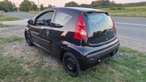 Peugeot 107 zadnji branik