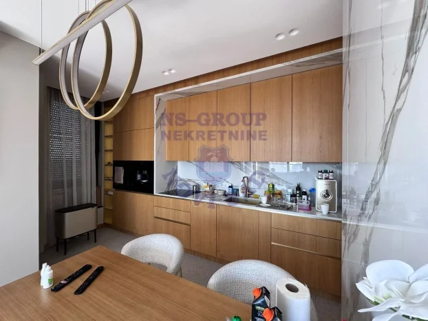 Nova Detelinara, 3.0 trosoban, 141 m²