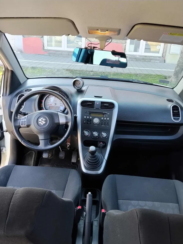 2009 Suzuki Splash 1242