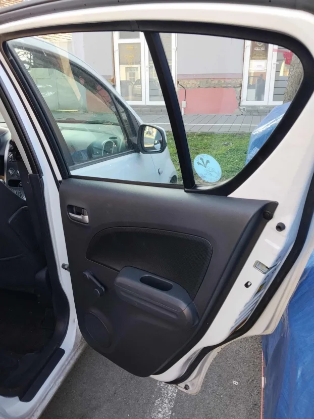 2009 Suzuki Splash 1242