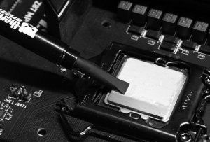 Ciscenje konzola i zamena termalne paste Playstation 4 Ps4
