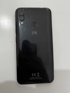 ZTE blade V10 vita delovi kamera baterija ploca otisak prsta