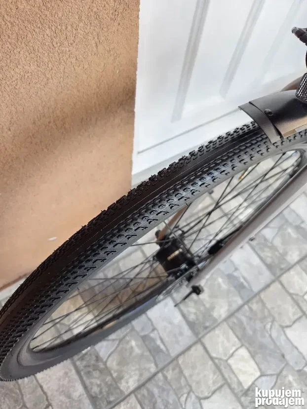 specialized sirrus x 3.0. 28. 1X11. XL. NOVO