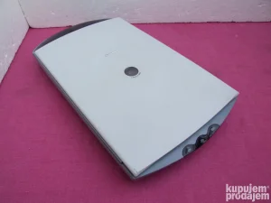 Canon CanoScan 3000 USB A4 skener NEISPRAVAN