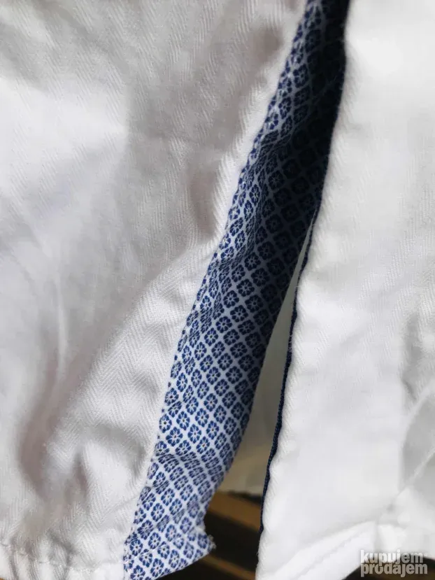 Garinello-svečana-atraktivna-bela košulja-puna detalja-XL