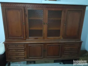 Kredenac ,puno drvo oko 1960. godine