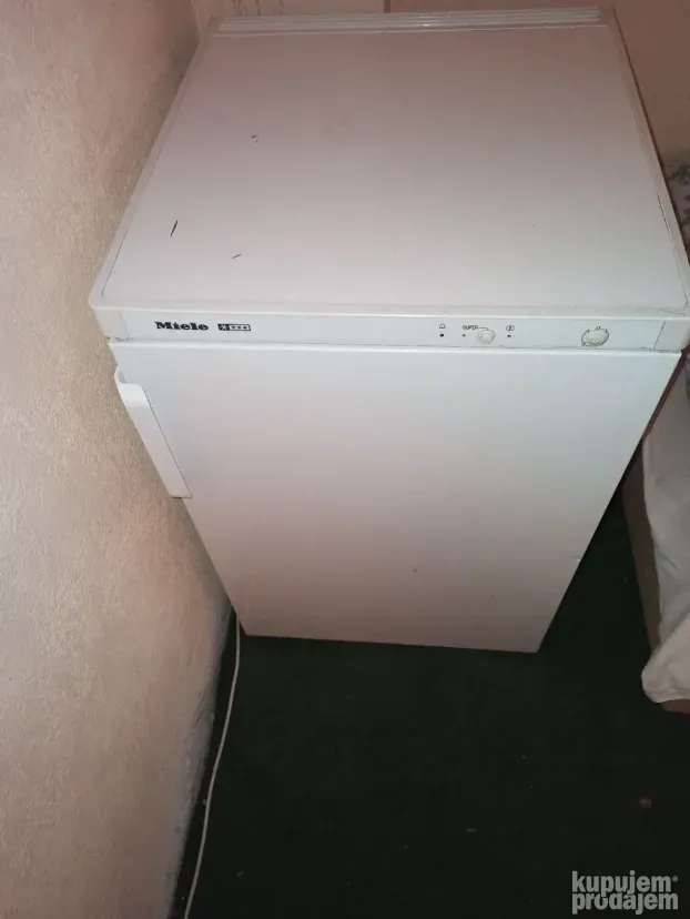 Miele zamrzivač 126 litara F7101S made in Austria РЕЗЕРВИСАН