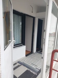 izdajem sobu na lekinom brdu