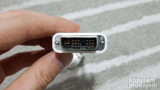 Apple DVI to VGA adapter