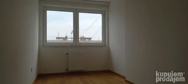 Trosoban stan na top lokaciji! 70m2