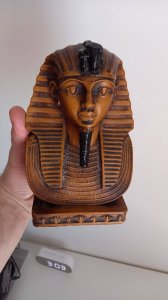figura Tutankamon, Egipat, kamen, 1,5 kg