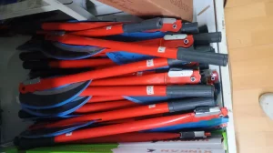 Kosa mala rucna za kosenje trave