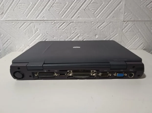 RETRO Dell Latitude Cpi Pentium II 128 ram 40gb lpt comport