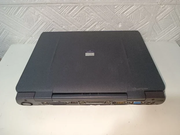 RETRO Dell Latitude Cpi Pentium II 128 ram 40gb lpt comport