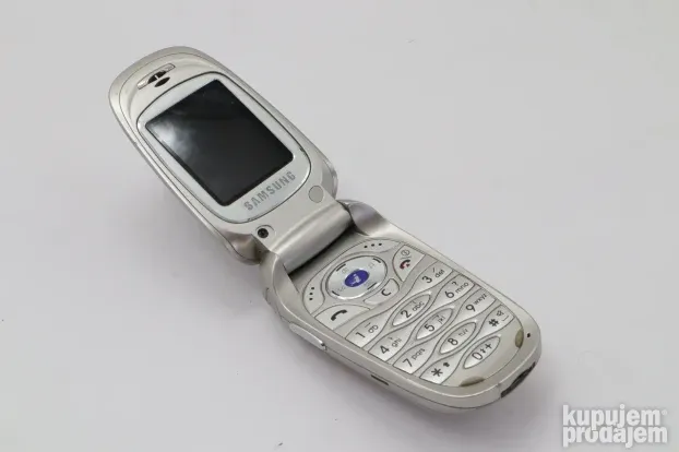 Samsung SGH G 330 retro mobilni telefon