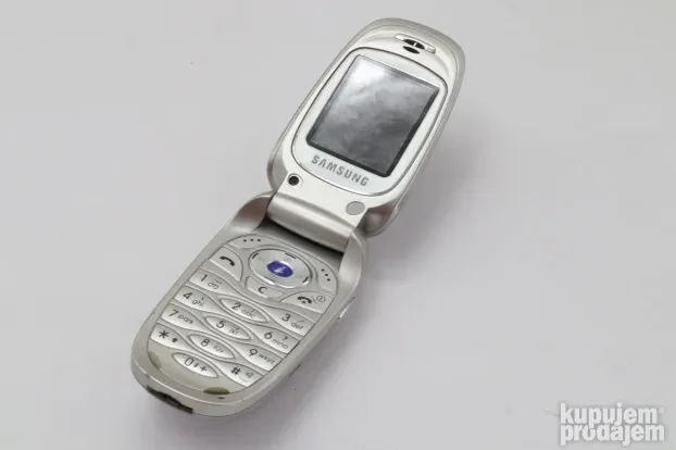 Samsung SGH G 330 retro mobilni telefon