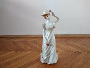 Porcelanska figura zena