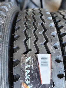 8.25 20 gume za prikolicu spoljna, unutrašnja i pojas Onyx