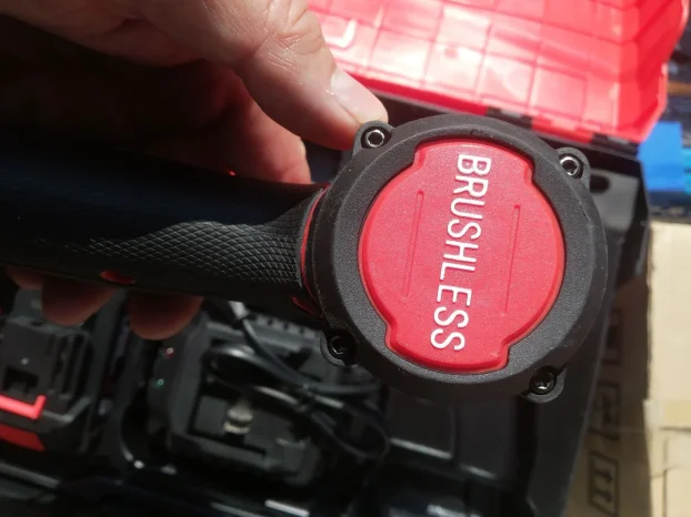 L,Akumulatorski Udarni odvijac -bit udarna srafilica