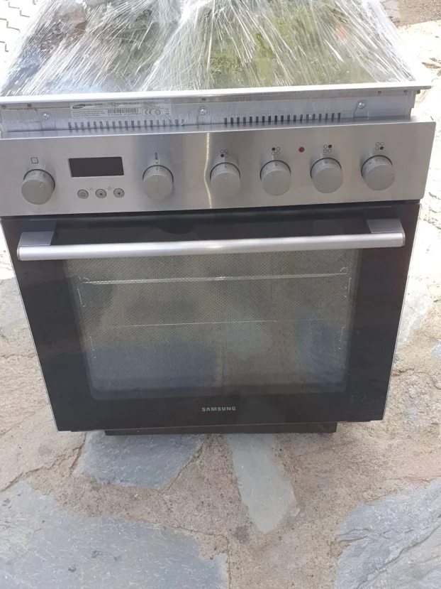 Ugradni sporet samsung sa plocom