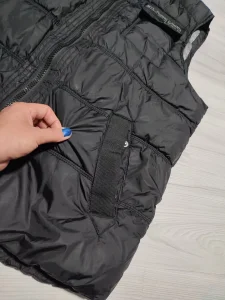 TOM TAILOR crni prsluk vel. L - kao nov