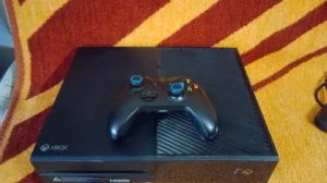 Xbox one + igrica