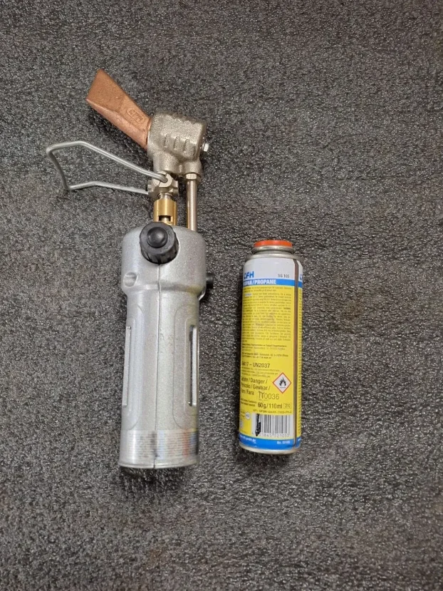 Plinska lemilica sa patronom Germany